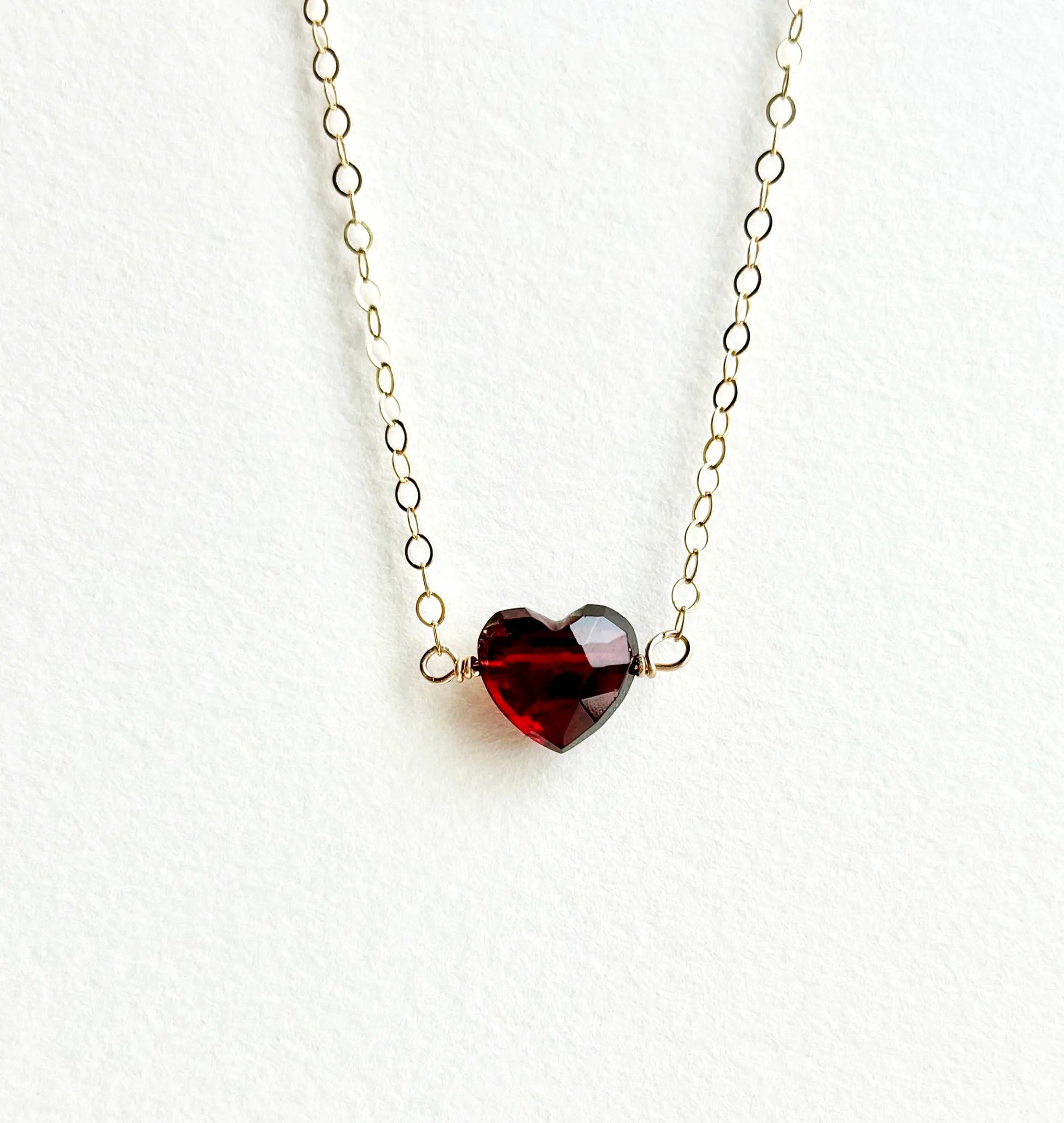 Garnet Heart Necklace | Minimalist Design Richau & Co by Studio Richau