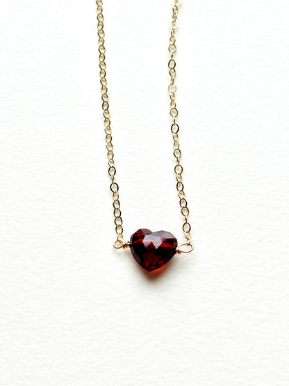 Garnet Heart Necklace | Minimalist Design Richau & Co by Studio Richau