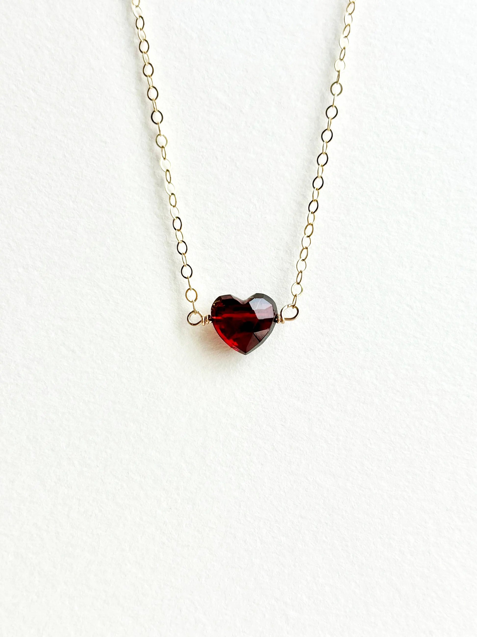 Garnet Heart Necklace | Minimalist Design Richau & Co by Studio Richau