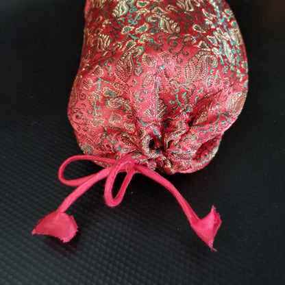 Silk neck pillow