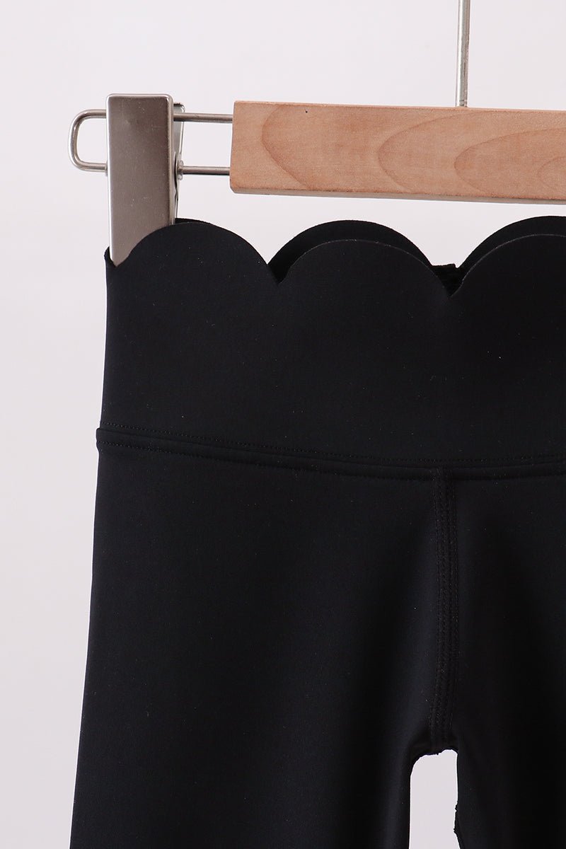 Black Scalloped Yoga Active Leggings - Ethereal Essentials