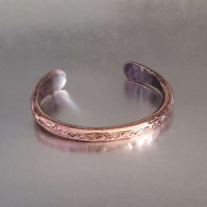 Handmade 2 ounce 6 Gauge Copper Hammered BIGGA Bangle - Ethereal Essentials