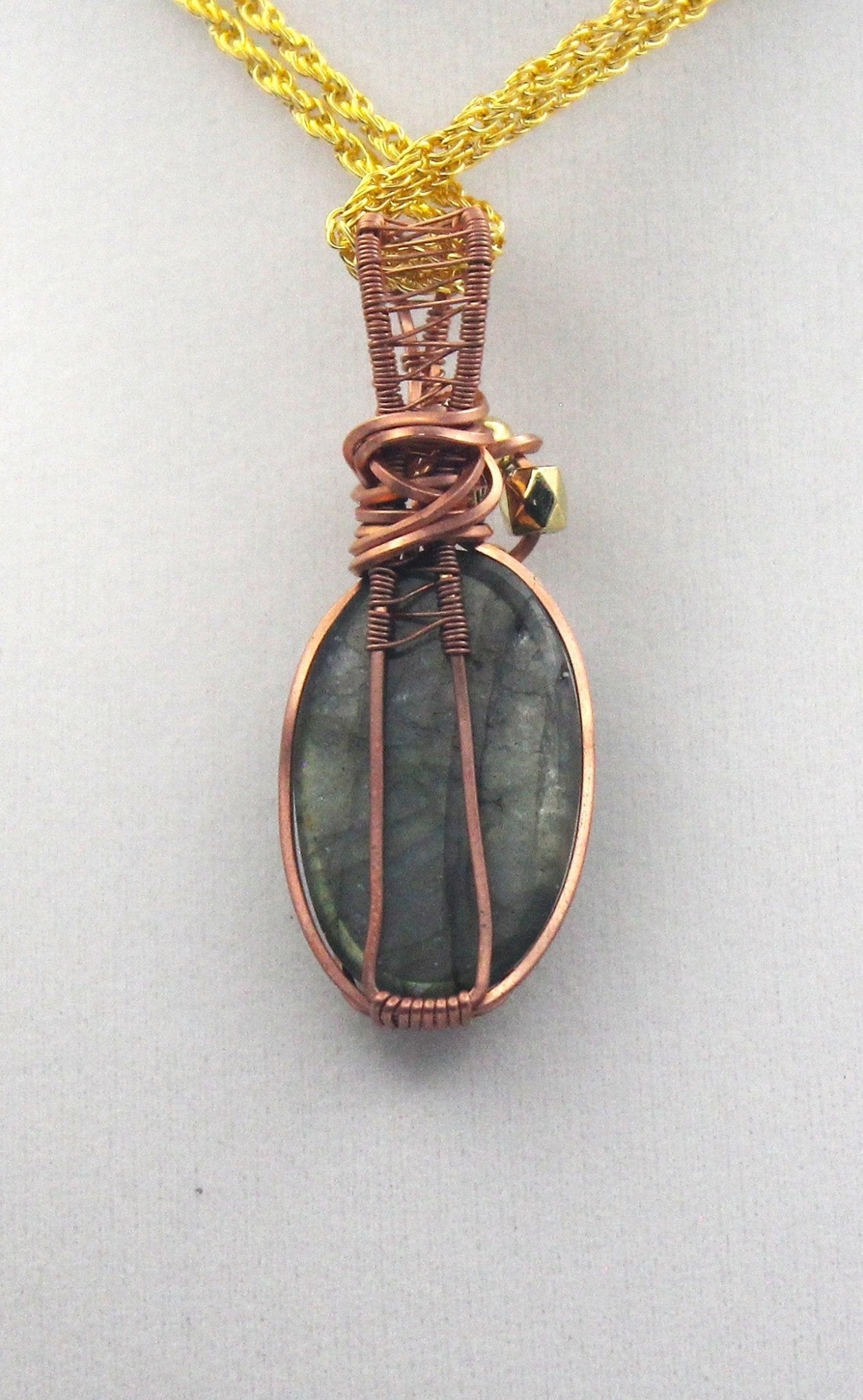 Raw Copper Labradorite Beaded Pendant Necklace - Ethereal Essentials